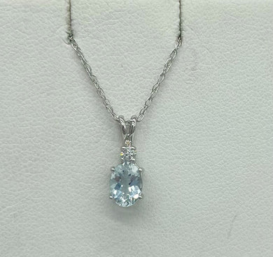 Oval Aquamarine Necklace