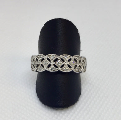 Lacey Millgrain Diamond Band