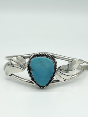 Exquisite Turquoise Cuff